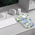 Miniatyrbild 4 av 7: Blå Hortensia Ergonomisk Musmatta med handledsstöd, Vit Söt Blå Blommig Musmatta Kawaii Handledsstöd Smärtlindrande Musmatta med Minnesskum Blå
