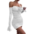 Miniatyrbilde 1 av 5: Off The Shoulder Ruched Minikjole - Flounce Lang Erme, Knute Foran