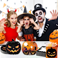 Miniatyrbild 6 av 7: Halloween-tallrikar och servetter festartiklar set med banderoll och hängande virvlar för Halloween-tema födelsedagsfestdekorationer, serverar 50 gäster