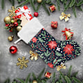 Miniatyrbild 6 av 7: Julklapp, Personliga Julklappsstrumpor 2-pack Julstjärnor Blommor Granris Jul Svart 45,7 cm Julstrumpor Hängande