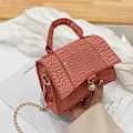 Miniatyrbild 3 av 5: Fashion Utsökt Väska Retro Casual Dam Sling För Tote Väska Dam Pu Läder Flik Messenger Väska Solid Färg White