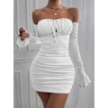 Miniatyrbilde 3 av 5: Off The Shoulder Ruched Minikjole - Flounce Lang Erme, Knute Foran