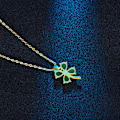 Miniatyrbild 4 av 5: Japansk och koreansk stil uråldrig guldgrön agatklöver Halsband dam Lucky Green Kalcedon Fyrklöver hänge Nyckelbenskedja Smycken Pendant / O-Shaped Chain