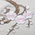 Miniatyrbild 3 av 8: Vackra broderade plommonblommor Flower Patch Stryk/sy på App Beige