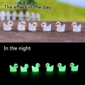Miniatyrbild 1 av 8: 20st Mini Luminous Resin Ducks Glow In The Dark Miniatyr Orna