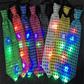 Pikkukuva 5 / 5: LED-valoisa solmio, pistekuvioinen, nappiparistokäyttöinen, miesten ja naisten solmio, värikkäät helmet, hehkuva solmio, juhliin, yökerhoihin, tarvikkeet - VÄRI: Violetti