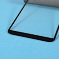Pikkukuva 4 / 5: Samsung Galaxy J8 (2018) J810 etulasin linssin varaosa (ilman logoa)