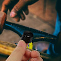 Miniatyrbilde 2 av 4: 2 Sett med Skateboard Longboard Truck Erstatning Pivot Cups Hardware Utendørs Skateboarding Longboard Deler Reparasjonssett Svart 2025 walkbee