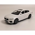 Pikkukuva 2 / 5: Volvo S90 LHD Valo- ja Ääni - Valkoinen Helmi 1:32 Mittakaava Tayumo 32100011
