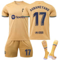 Pikkukuva 1 / 3: Lasten poikien T-paita + shortsit FC Barcelona Pedri Soccer Jersey Suit V #17 6-7Y