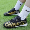 Miniatyrbillede 4 af 4: Drenge Fodboldsko Skridsikre fodboldsko Klamper Græs Fodbold Sneakers Yj3076 CNMR BlackGold 31