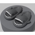 Pikkukuva 1 / 5: Shark Tossut Kylpytossut EVA Hait Tossut Lapset Naiset Miehet Pehmeät Floppy Tossut Sandaalit Verkkotossut - Dark Gray 26-26.5cm