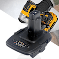 Miniatyrbild 4 av 5: DM18D Batteriadapter Lätt att Bära Enkel Installation USB-Port Design 20V till 18V Batteriadapterkontakt för DeWALT 20V Batteri QinHai