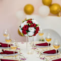 Miniatyrbillede 3 af 3: (rød+hvid)Blomsterbordssæt til bord, bryllup, 10 stk. kunstige blomster med base, rosekugle red+white