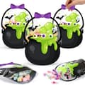 Miniatyrbild 1 av 6: 50 st Halloween-godispåsar med handtag, kittelplast Green Pot 50PCS