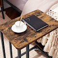 Miniatyrbild 7 av 7: Vasagle End Table, sidobord, soffbord, med stålram och hjul, rustikbrun och svart