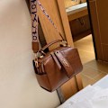 Miniatyrbillede 4 af 6: 2025 Kvinders Pendler Firkantet Håndtaske Crossbody Taske Unik Struktur Kaffe Farve Coffee