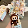 Miniatyrbilde 5 av 5: Pop Mart Labubu Gen 2 Sweet Macaroon Blind Box - Samleobjekt Vinyl Dukkesett