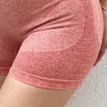 Pikkukuva 8 / 8: Pakaroita kohottavat joogashortsit Korkea vyötärö Vatsan hallinta Saumattomat erittäin joustavat treenishortsit naisille joogaan, kuntoiluun, juoksuun Punainen L 60‑80 kg/132,3‑176,4 lb