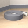 Pikkukuva 2 / 5: 5 m itseliimautuvat jalkalistat seinän reunaan, vaaleanharmaa Light Grey 100 x 25 x 1.5 mm