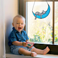 Miniatyrbild 5 av 6: Färgat Glas Katt på Månen Presenter, Grå Katt Dekoration, Katt Solfångare Dekoration för Kattälskare, Katt Färgat Glas Fönsterhängande Minnesgåva Katt (Grå) Grey