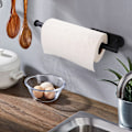 Pikkukuva 2 / 5: Paper Towel -pidikkeet - Musta, Paper Towel -rullat - Keittiöön, Paperi -irtotavara - Itsekiinnittyvä Kaapin Alle, Saatavana Sekä Liimalla että Ruuveilla