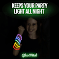 Pikkukuva 2 / 4: 100 Ultrakirkasta Glow Stick -ranneketta ja -kaulakorua - Paketti 8\" Glowstick-juhlaherkkuja