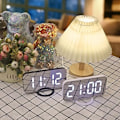 Miniatyrbild 3 av 5: Digital väckarklocka, stor spegelvänd LED-display, med USB-laddning B