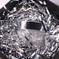 Miniatyrbild 2 av 2: 100g metalliskt strimlat papper (silver), perfekt för gåvdekoration, korgfyllning och presentinslagning