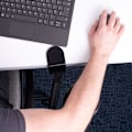 Miniatyrbillede 2 af 7: Leddelt Håndledsstøtte, Ergonomisk Armstøtte til Skrivebord, Kontortilbehør og Hjemmekontortilbehør, Justerbar Håndledsstøtte
