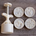 Miniatyrbild 3 av 9: Mungbönekaksform med 4 Sigill Fenix Midhöst Månkakform Handpressad Kaka Dessert DIY Bakverktyg