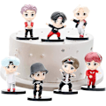 Miniatyrbild 4 av 5: 7 st BTS tårtdekorationer stående position karaktärer set med actionfigurer leksaker tårtdekorationer för BTS födelsedagsfest tillbehör - -