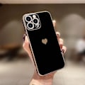 Miniatyrbillede 4 af 4: Silikone Cover til iPhone 16 Pro Max - Beskyttende Hjertemønster Anti-Ridse Blød Sort