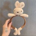 Pikkukuva 5 / 5: Karhun uusi ystävä, pieni pupu, söpö piirretty nukke, hiuspanta, tyttömäinen sydän