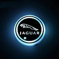 Miniatyrbild 1 av 5: Bil LED Färgstark Lysande Vattenkopp Halkskydd Automatisk Induktion Dekorativ Atmosfärslampa - Jaguar Färgstarka Modeller - Enkel FörpackningBY_xx