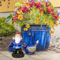 Miniatyrbillede 5 af 5: Sjove havegnomer, farverige havepynt Dobbelt mellemfinger Udendørs fræk gnome figur gave 13,97 cm