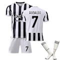 Miniatyrbillede 1 af 3: Fodboldsæt til børn Fodboldtrøje Træningstrøje kostume 21/22 - Christiano Ronaldo Sort og Hvid Sort og Hvid(24 (130-140cm),Sort og Hvid)