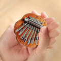 Miniatyrbillede 3 af 5: Mini Kalimba 8 Taster Klaver Sød Bærbar Finger Klaver Træ