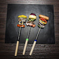 Miniatyrbild 8 av 9: 25cm Omz Plysch Mjuk Dockleksak, Tecknad Baby Trasdocka Fylld Docka för Flickor Pojkar Födelsedagspresent Plyschleksak Present Grill Mats 5 pcs one size