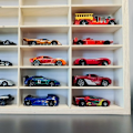 Miniatyrbillede 9 af 10: Opbevaringshylde til modelbiler / Samlerobjekter - Hylde med 54 små rum 2250