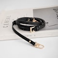 Miniatyrbillede 10 af 10: Håndtaske med remme i ægte læder Bælter SORT REM - høj kvalitet Black Strap