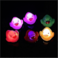 Miniatyrbillede 4 af 5: 6x Søde LED Blinkende Lys Flydende And Badekar Brusebad Gummi Legetøj til Børn[ch]