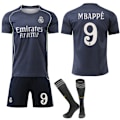 Miniatyrbillede 1 af 2: 2025-2026 Real Madrid udebanetrøje sæt til børn og voksne med sokker Mbappé 9[ZHE] No.9 Mbappé M