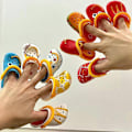 Miniatyrbild 2 av 5: 2024 McDonald's Mini Crocs Nyckelring Happy Meal Leksaker Komplett Söt Mini Nyckelring-Xin Style 1