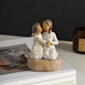 Miniatyrbild 3 av 5: Handmålad hartsfigur i harts - en present till min syster