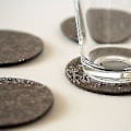 Miniatyrbillede 5 af 5: 8 stk. Filtede Runde Underlag - Drikkeunderlag Til Kopper Bord Bar Glas Glas - 8 Dele Sæt Med Æske Mørkegrå