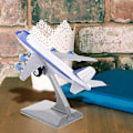 Miniatyrbillede 2 af 3: 3 stk. Flyvemaskineholder i plast, udstillingsstativer, flymodel, udstillingsstativer, skrivebordsstativ