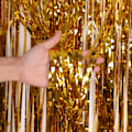 Pikkukuva 4 / 5: 4 kpl Foliohuoneverhot Joulujuhlat Koristeet - Metalliset Tinsel Photo Booth Tausta Juhlat Höyrylaiva Verhot