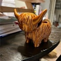 Miniatyrbild 5 av 5: Highland Cow Planter Plant Pot - Söt Resin Succulent Blomkrukor, Roliga Planter Förvaringsbehållare för Utomhus Inomhus Bakgård