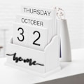 Miniatyrbild 3 av 5: Träskalad skrivbordskalender permanent träskrivbordskalender vecka månad datumvisning hem av